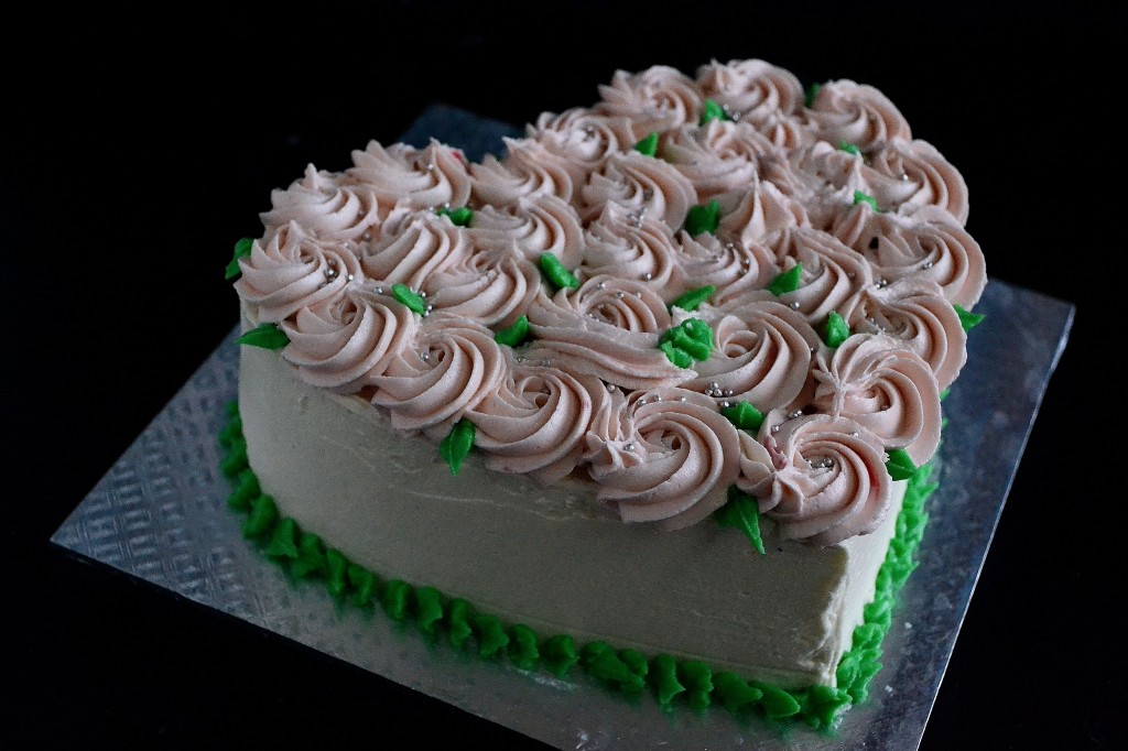 Rosette Heart Cake
