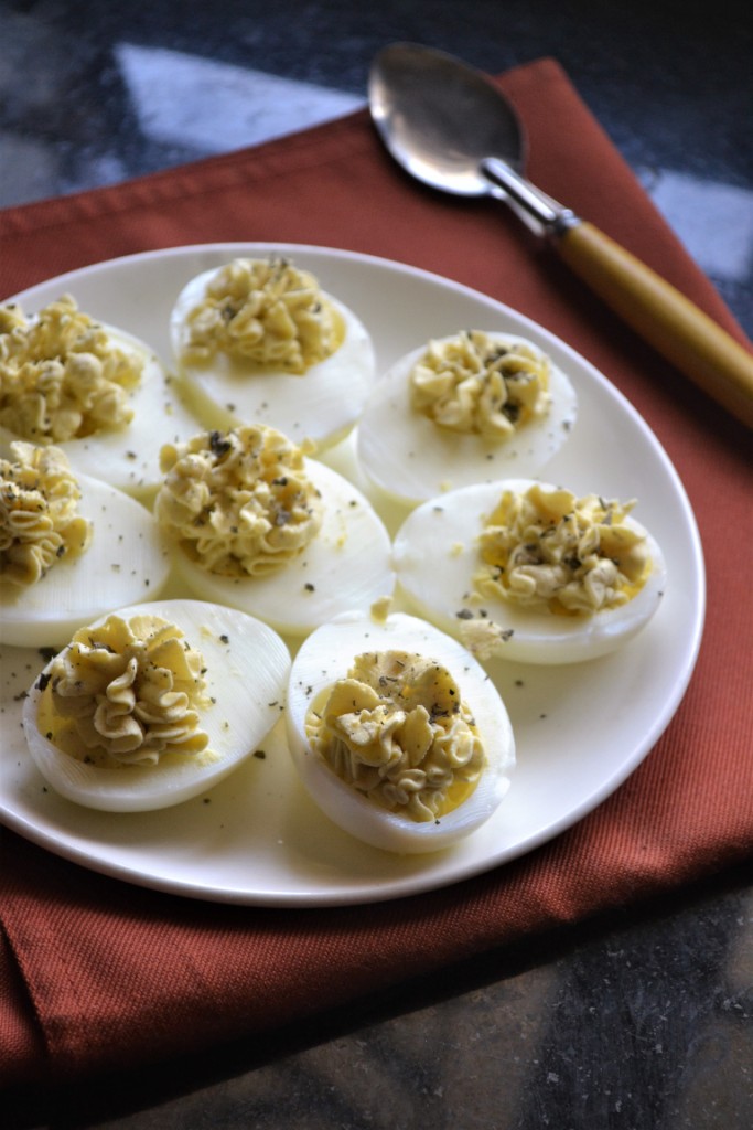 Gefullte Eier / German Deviled Eggs Recipe – Gayathri&amp;#39;s Cook Spot