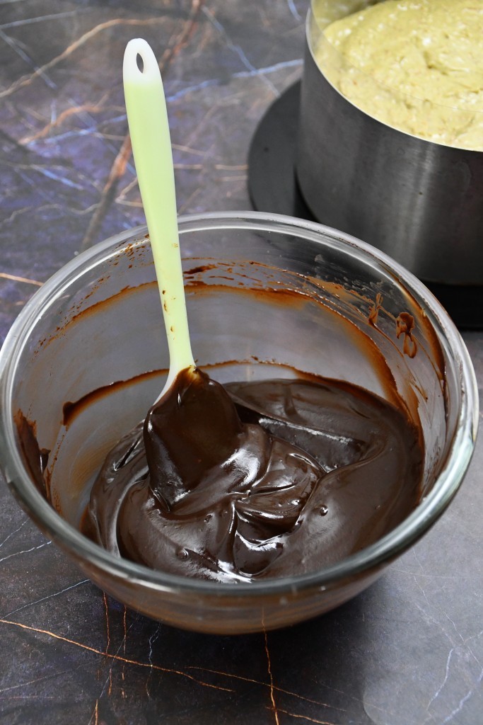 Eggless Dubai Chocolate Cake Recipe