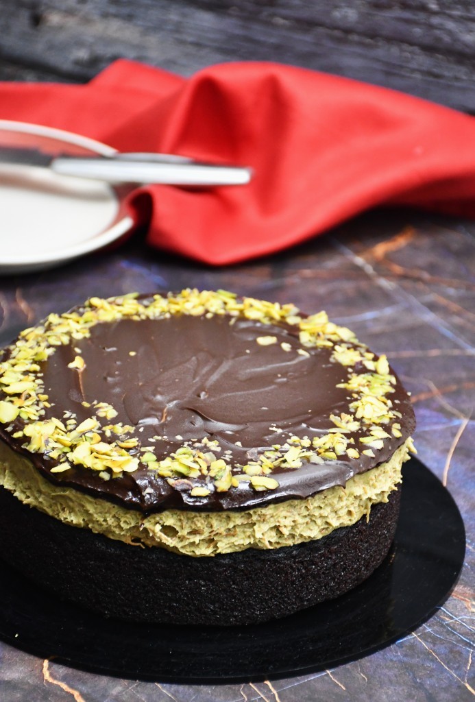Eggless Dubai Chocolate Cake Recipe