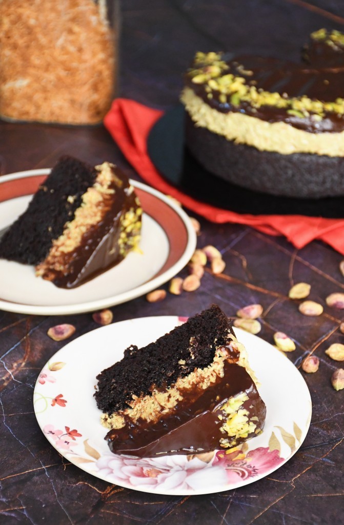 Eggless Dubai Chocolate Cake Recipe
